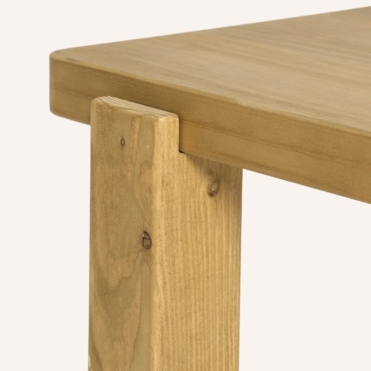 Busk Bench