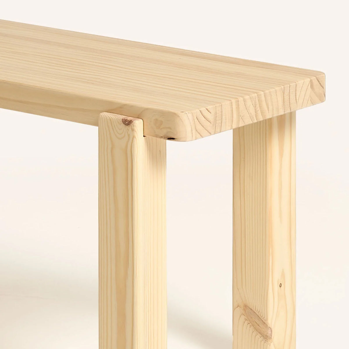 Busk Bench