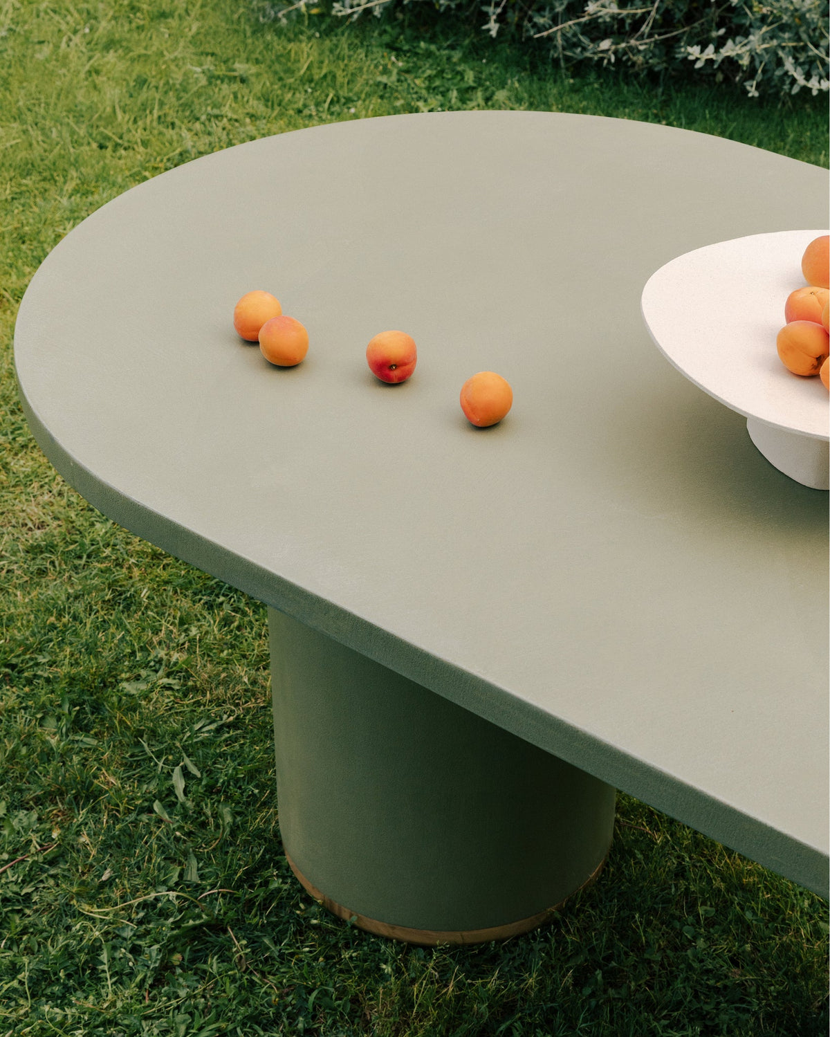 Dalia Outdoor Table