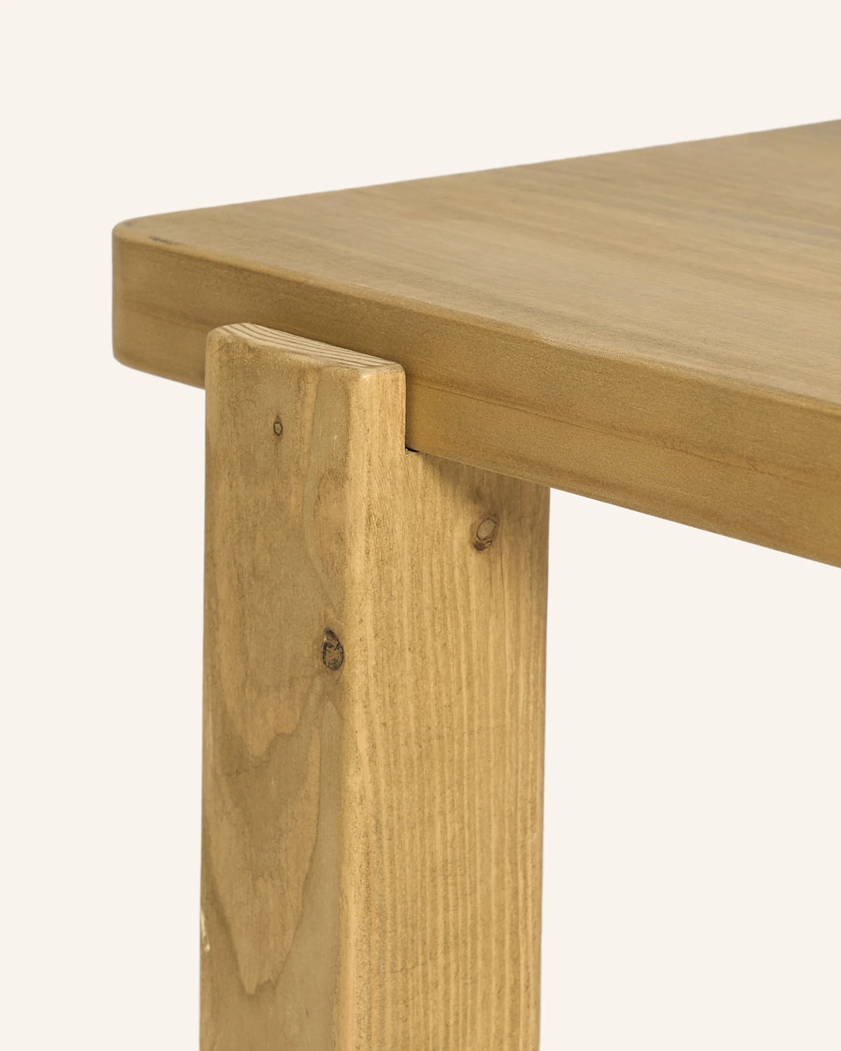 Busk Bench