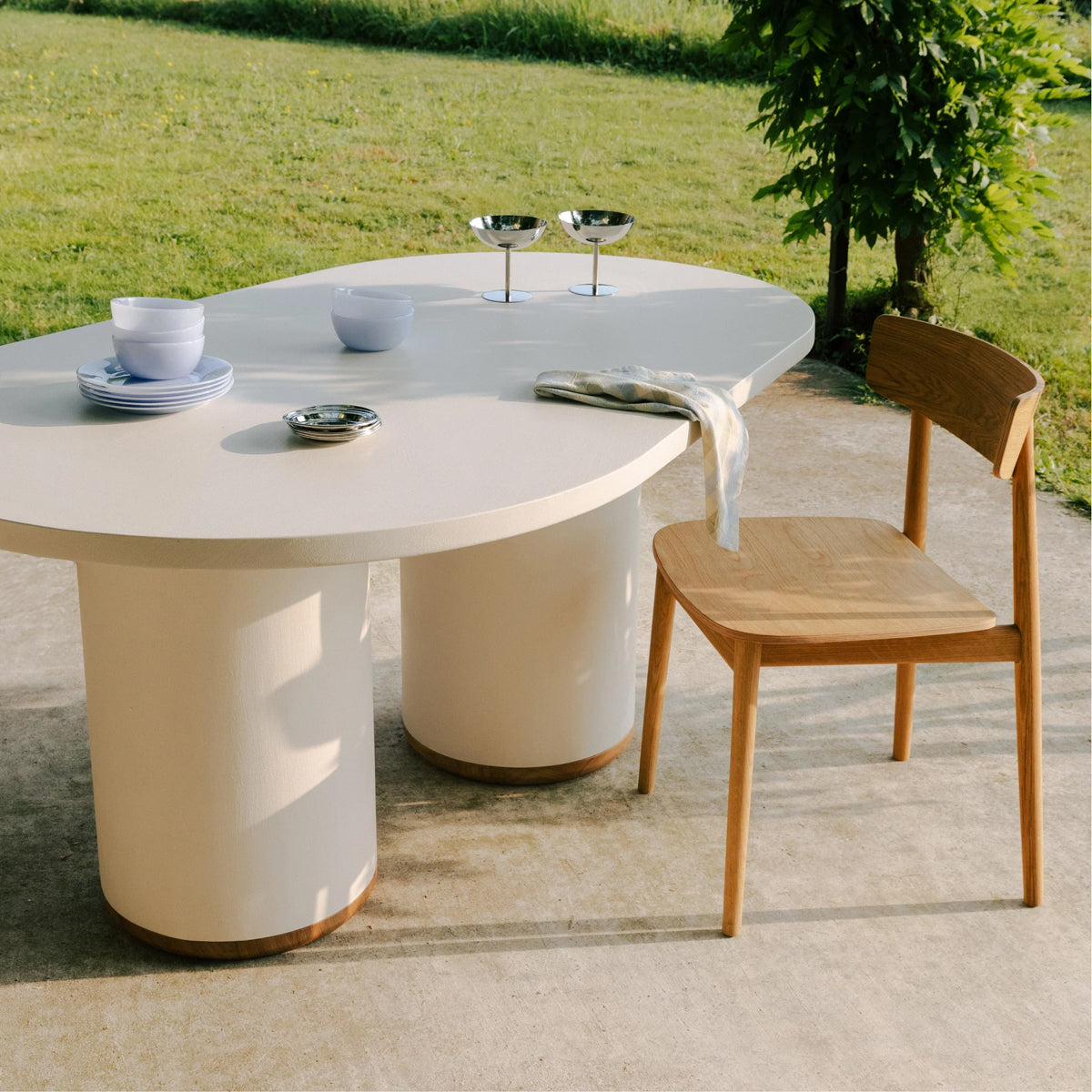 Malva Outdoor Table